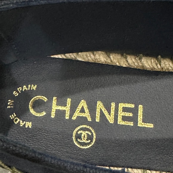 CHANEL Quilted Navy and Gold Espadrilles - Picture 5 of 10